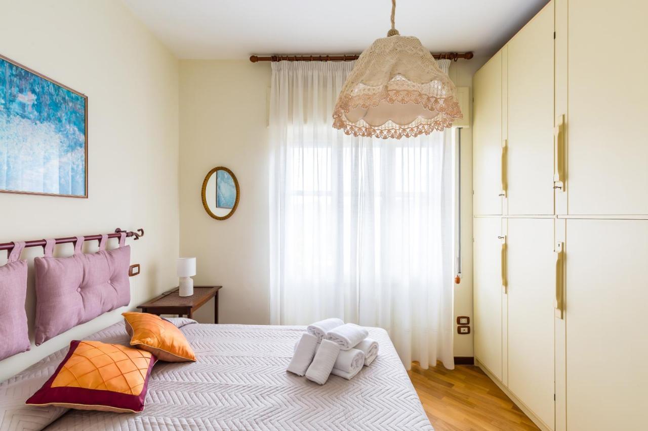 Ruta Comfort Flat Naples